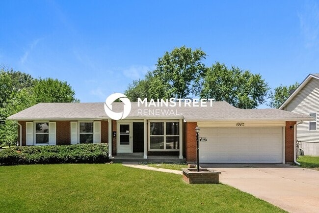 Building Photo - 3 Bedroom Pet-Friendly Home in St. Louis, MO with Main Street Renewal