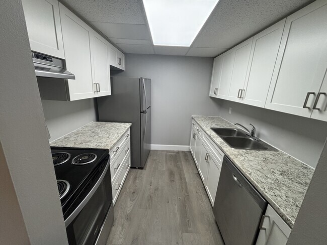 Photo - 457 Albert St Unit 15
