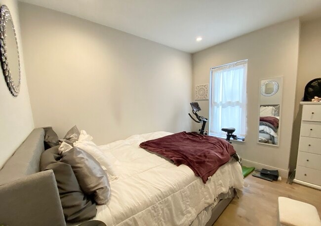 118 Buttonwood St Unidad -1 a 4-bed 2 bath