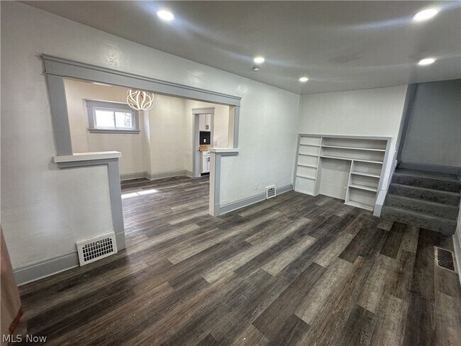 Photo - 1268 E 133rd St