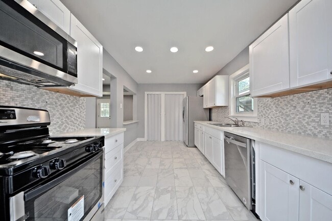 Building Photo - 3834 Rosedale St Rental