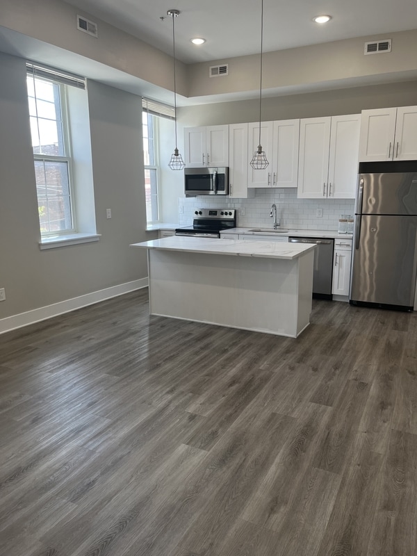 Photo - 4000 W Girard Ave