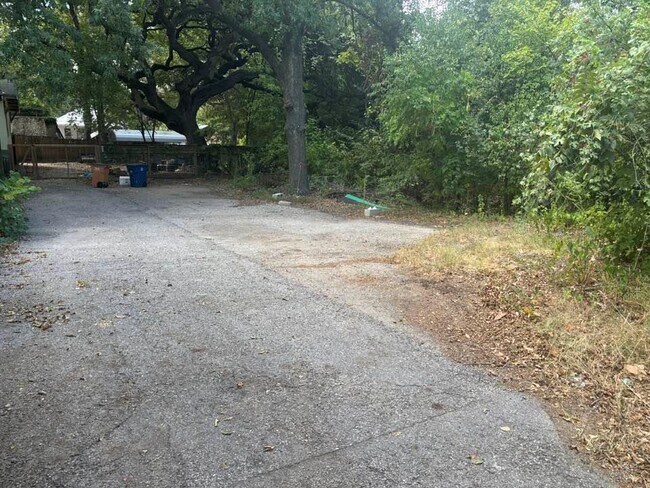 Photo - 413 W Annie St