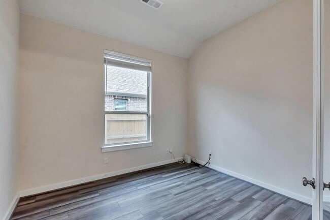 Photo - 2120 High Victory Rd