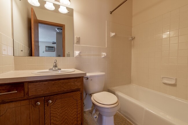 Photo - 2M Apartments