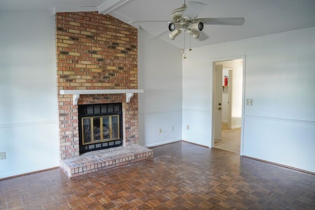 Photo - 1311 Royal Oaks Ct