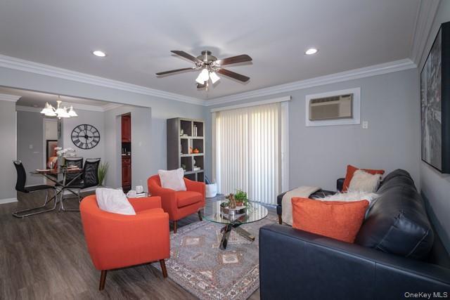 Photo - 675 Conklin St Unit 28A