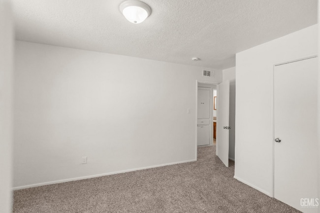 1018 Chester Pl