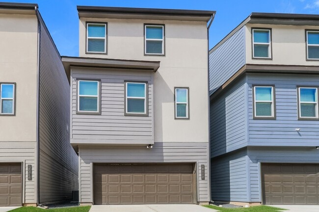 Building Photo - 18412 Idyllic Aly