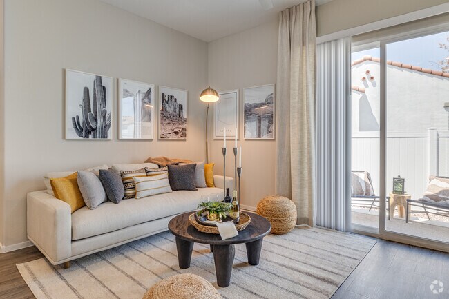 2BR, 2BA - 915SF