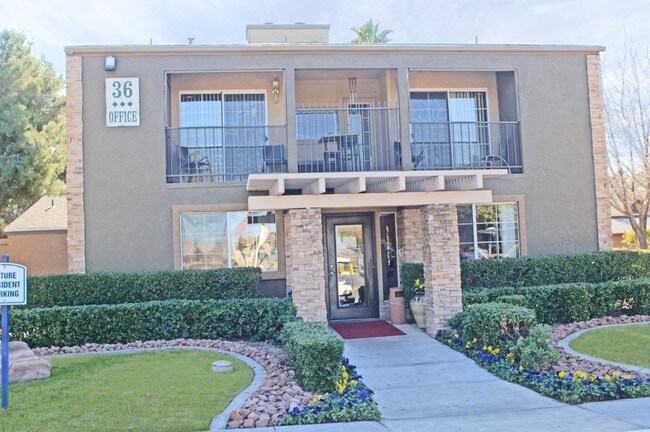 Primary Photo - Emerald Bay