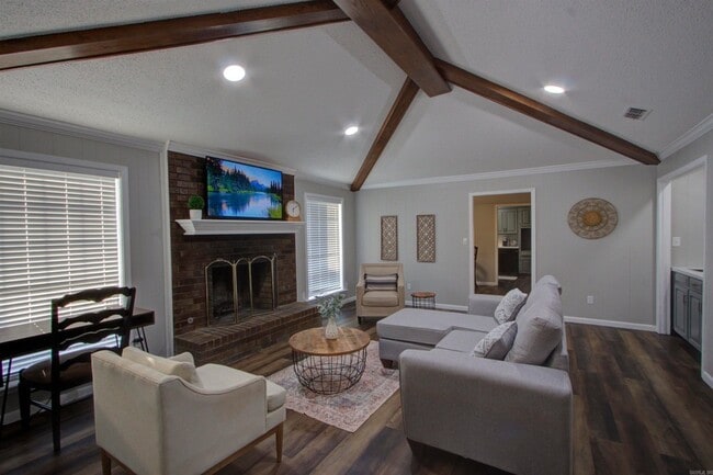 Building Photo - 3516 Skyline Blvd