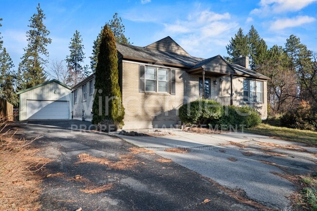 Building Photo - South Hill Charm