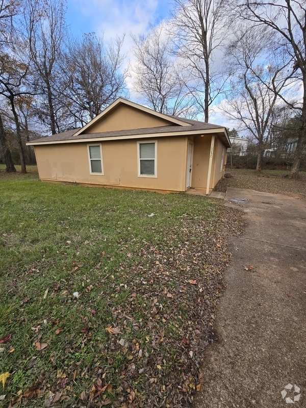 Building Photo - 10230 Peterson Rd Rental