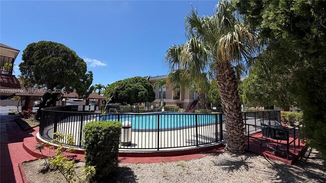 Photo - 3901 SW 109th Ave Unit 4