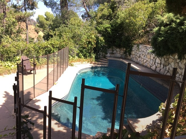 Pool with removable child fence - 17218 Escalon Dr Rental