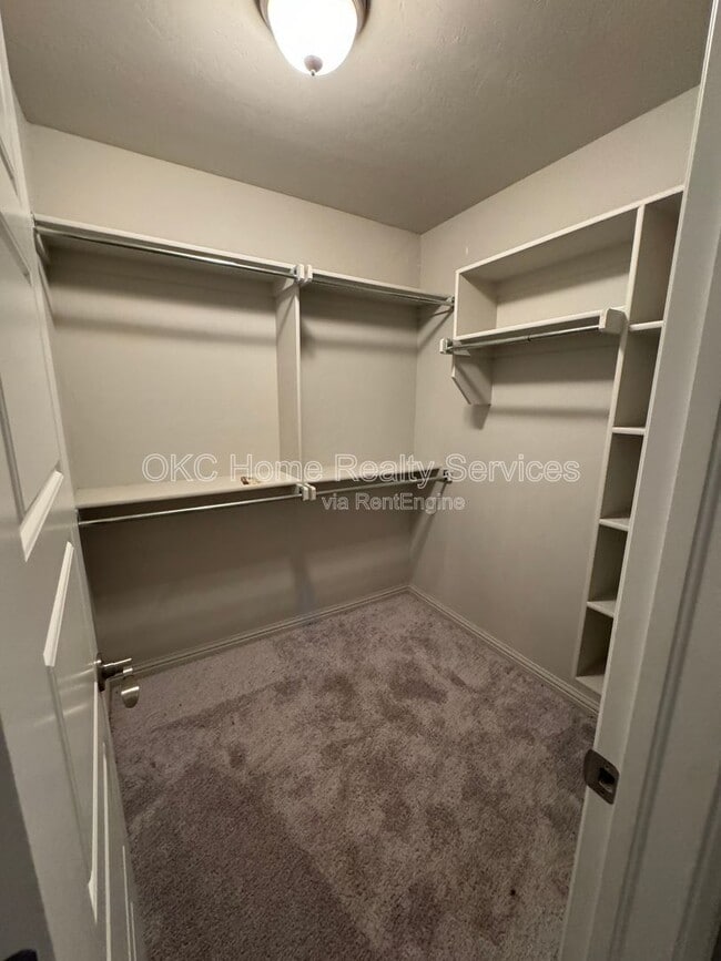 Photo - 5709 Asheville Wy