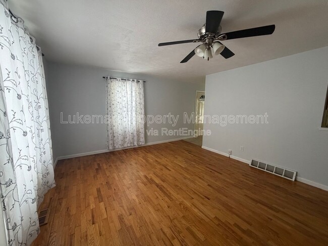 Photo - 4726 Hanover Ave