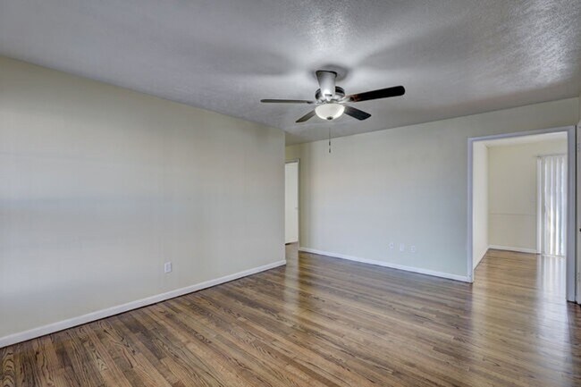 Photo - 4 bed, 2 bath home in Warr Acres,OK