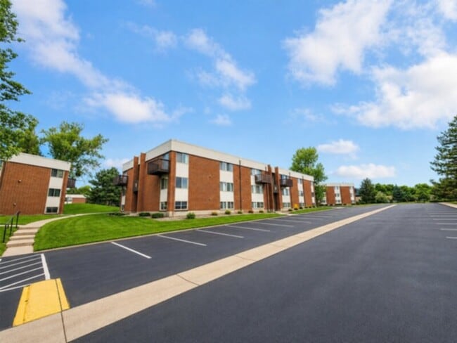 Building Photo - 3633 S Sheridan Blvd Unit S-16