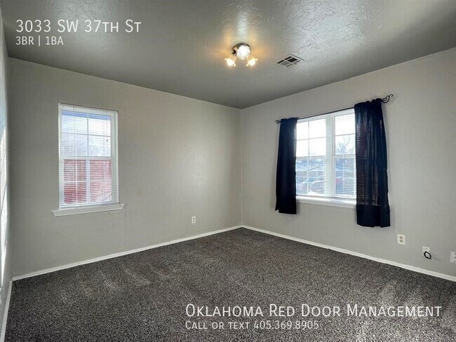 Photo - 3033 SW 37th St