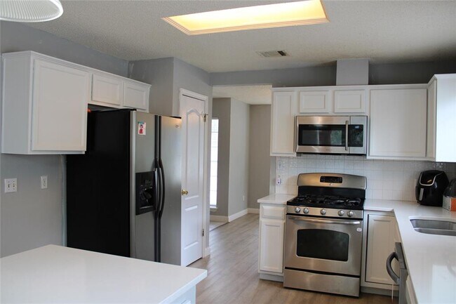 Photo - 16205 Glorious Ln