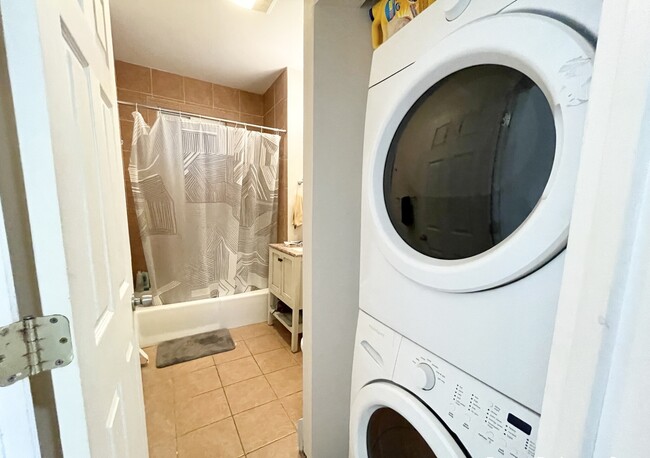 Photo - 52 Delle Ave