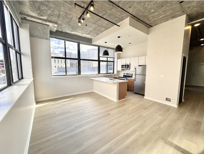 Building Photo - The Knick Rental