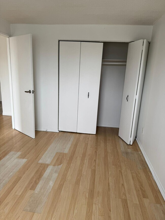 Photo - 84 King Edward Ave Unit 202