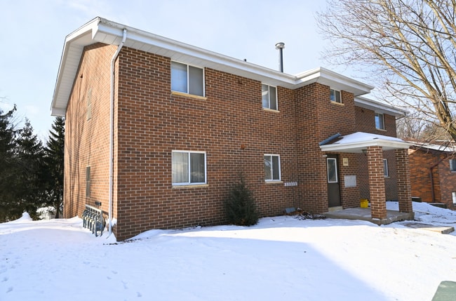 Photo - 850 Hawkeye Dr Unit 2