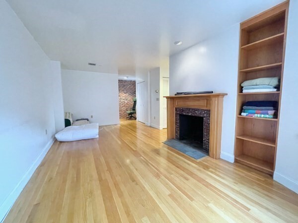 Photo - 102 Gainsborough St Condo Unit 406E