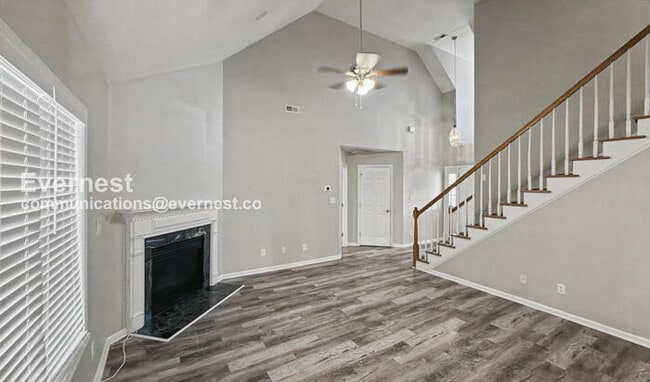 Photo - 2901 Old Well Ln