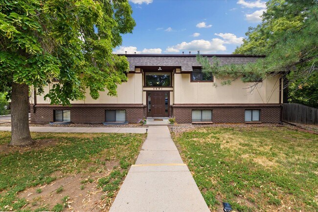 Photo - MOVE IN SPECIAL!!! Bright & Updated 2 Bed ...