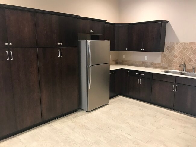 Kitchen1 - 1551 E Main St Unit Apt 6