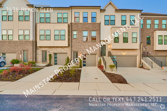 Building Photo - Luxury 2019 Townhome in the Watershed Comm...