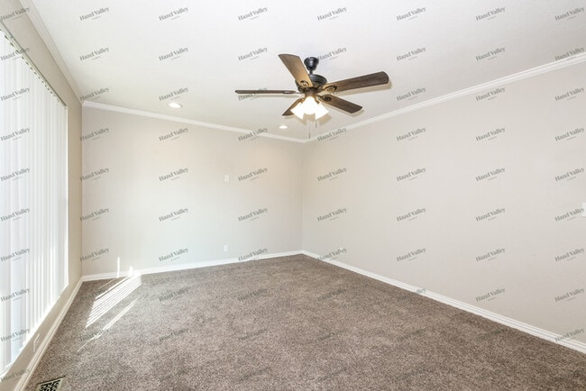 Photo - 5937 NW 60th St