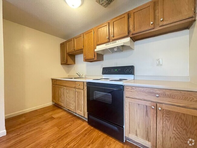 Building Photo - 173 Loudon Rd Unit 406 Rental