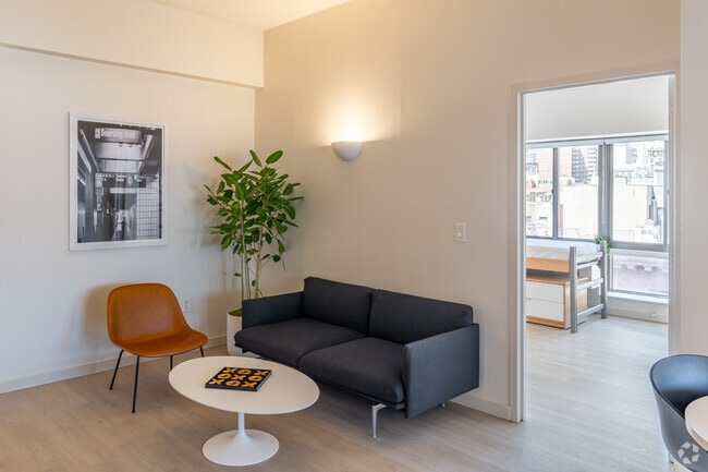 3HAB, 2BA - 900 pies cuadrados - Área común - FOUND Study Chelsea- Student/Intern