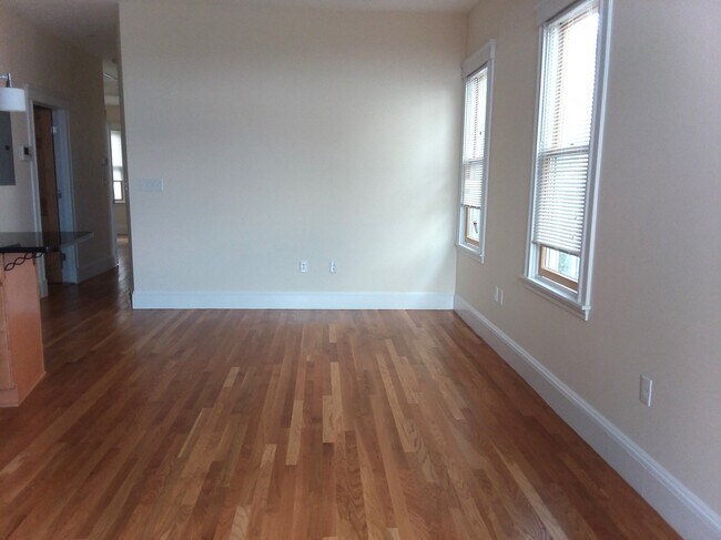 Photo - 144 Calumet St