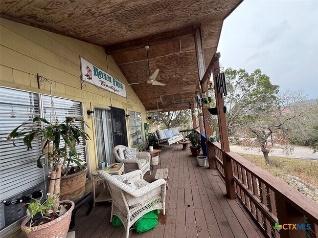 Photo - 1800 Charter Oak Dr