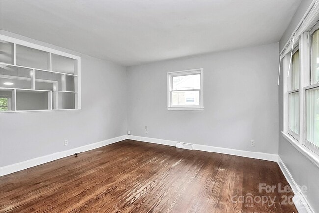 Photo - 4808 Brooktree Dr