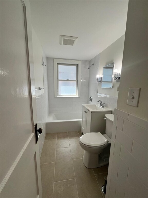 Photo - 96 Brooks St