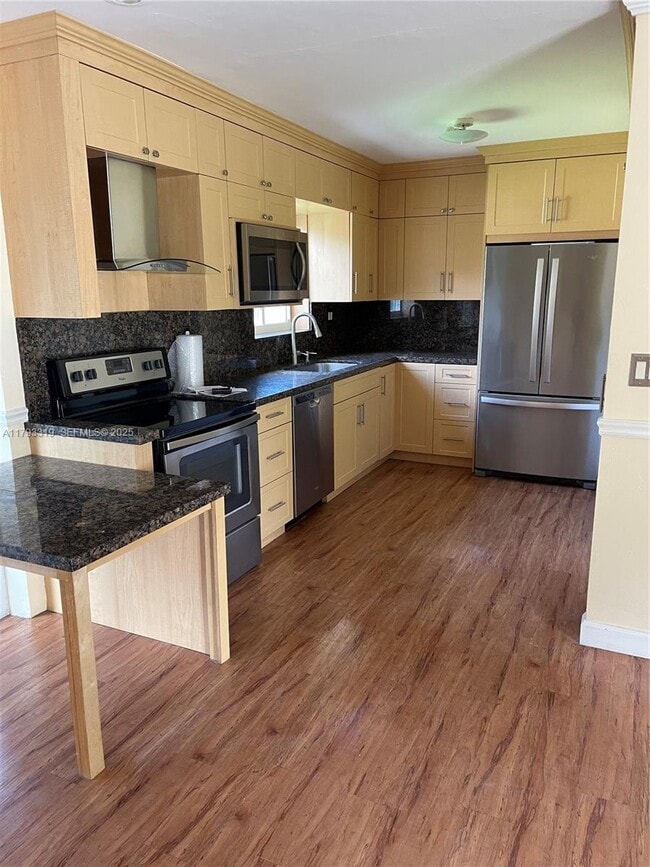 Photo - 1325 N 16th Ct Unit 1