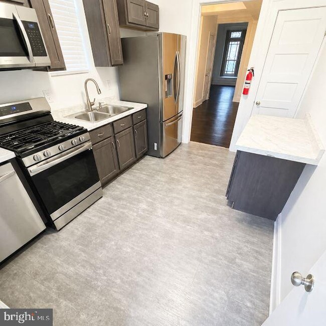 Building Photo - 918 N Bentalou St