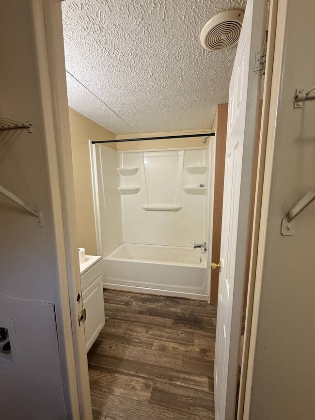 Photo - 47 Kimberly Ln