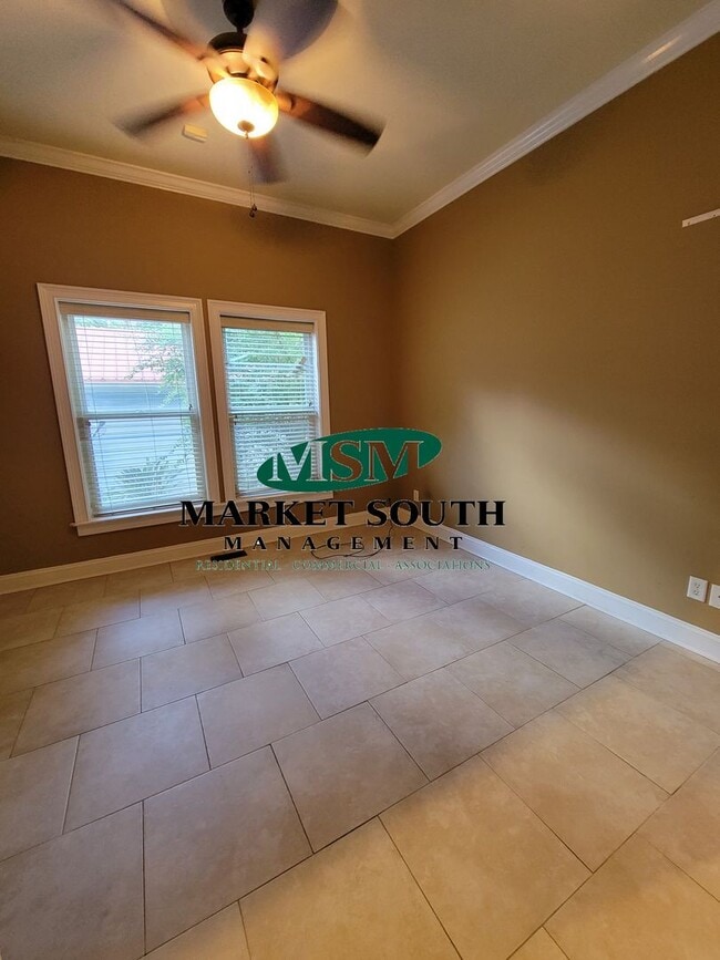 Building Photo - Renovated Historic District! Rental