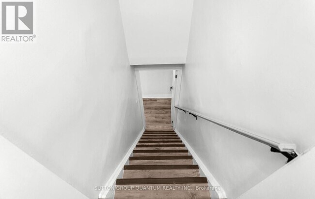 Photo - 313 Ashbury Rd Unité Lower