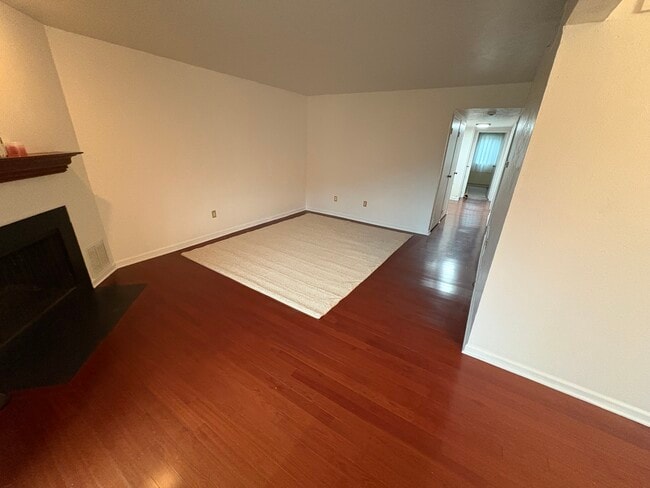 Photo - 109 Painters Xing Unit 109