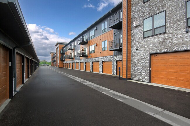 Detached and Attached Garages - Courtyard Apartments