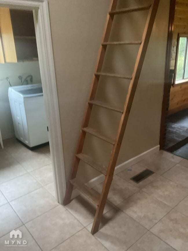 Photo - 10230 Wise Rd